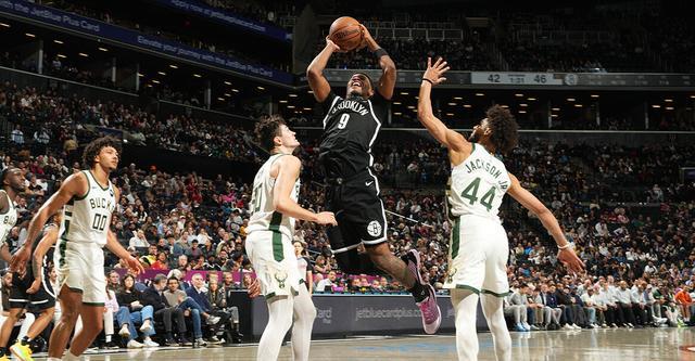 星空娱乐APP下载-利德尔21分萨拉夫19+5 篮网主场力克雄鹿